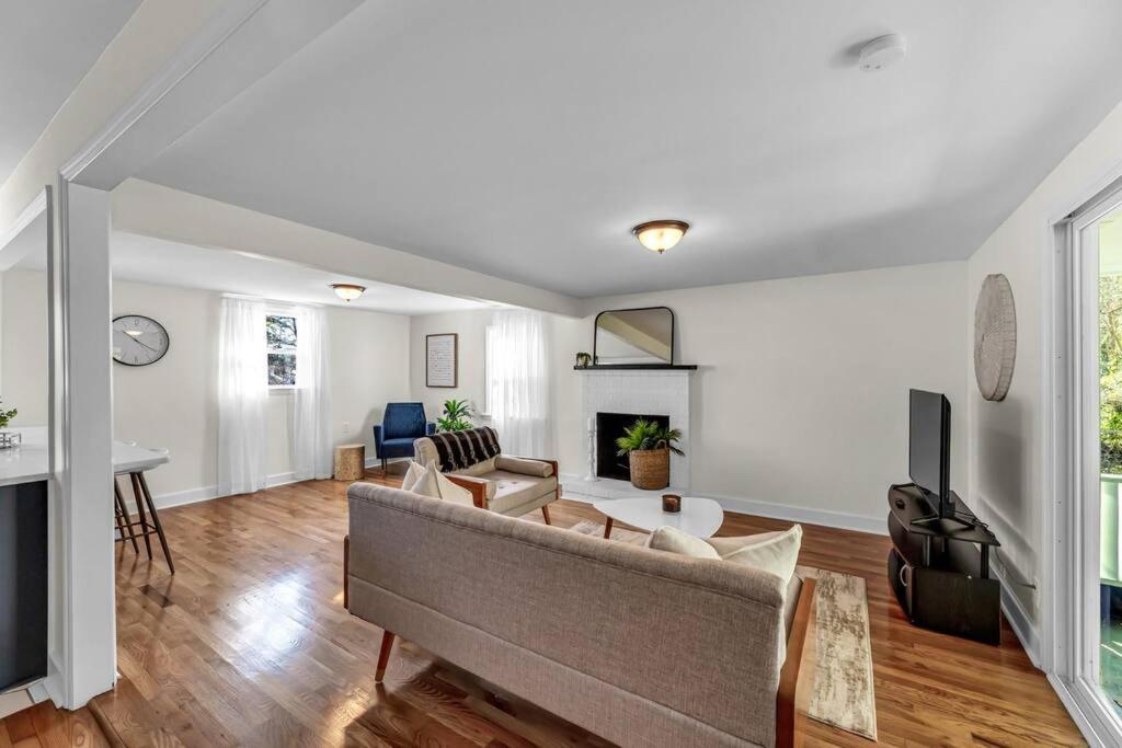 Fully Renovated 4 Bed Buena Vista House Near Wfu Villa Winston-Salem Eksteriør billede